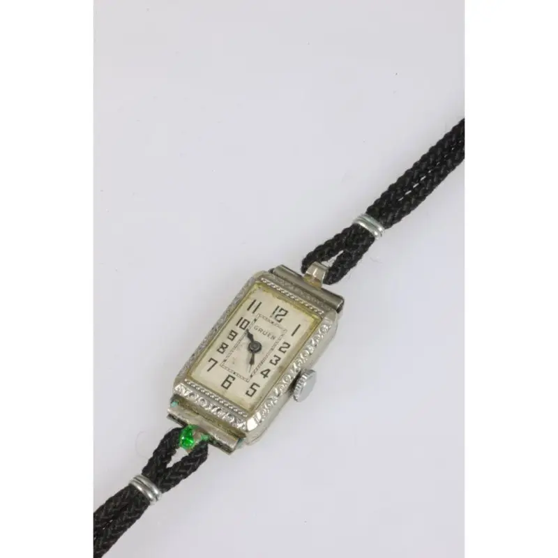 Universal Genève - Ref. 22541 - A lot in our 101st Auction