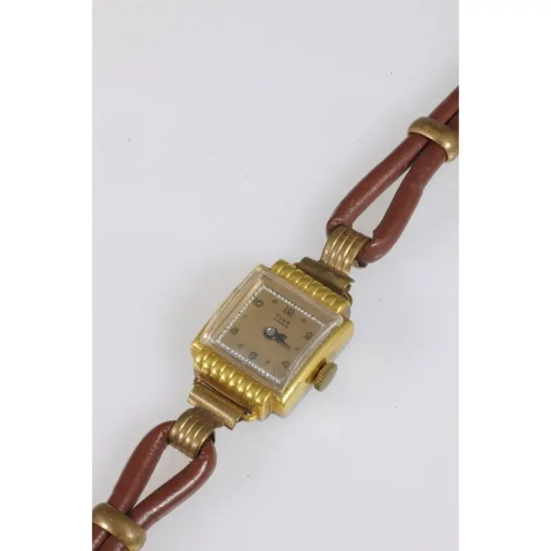 Universal Genève - Ref. 22541 - A lot in our 101st Auction